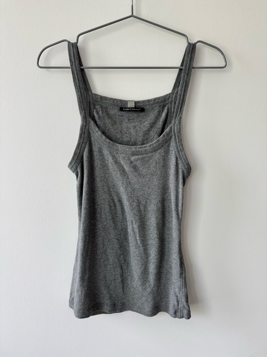 Luisa Cerano Tops - Luisa Cerano Gray Ribbed Scoop Tank Top with Gold Glitter Detailing - Size 4US